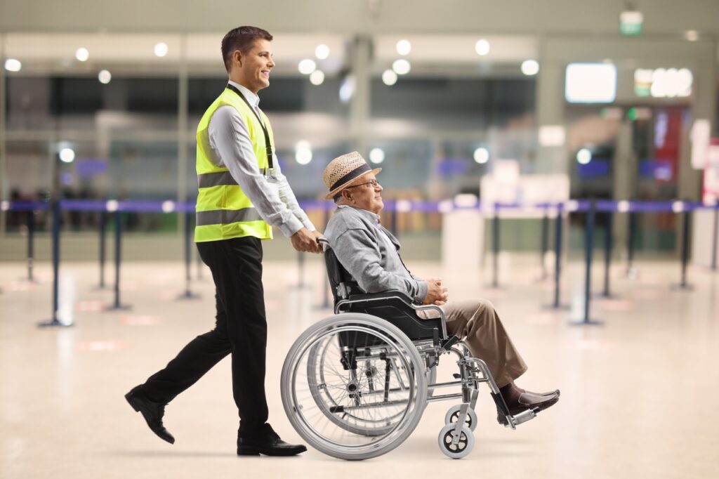 Crianças, idosos e pessoas com necessidades especiais: como viajar com conforto?
