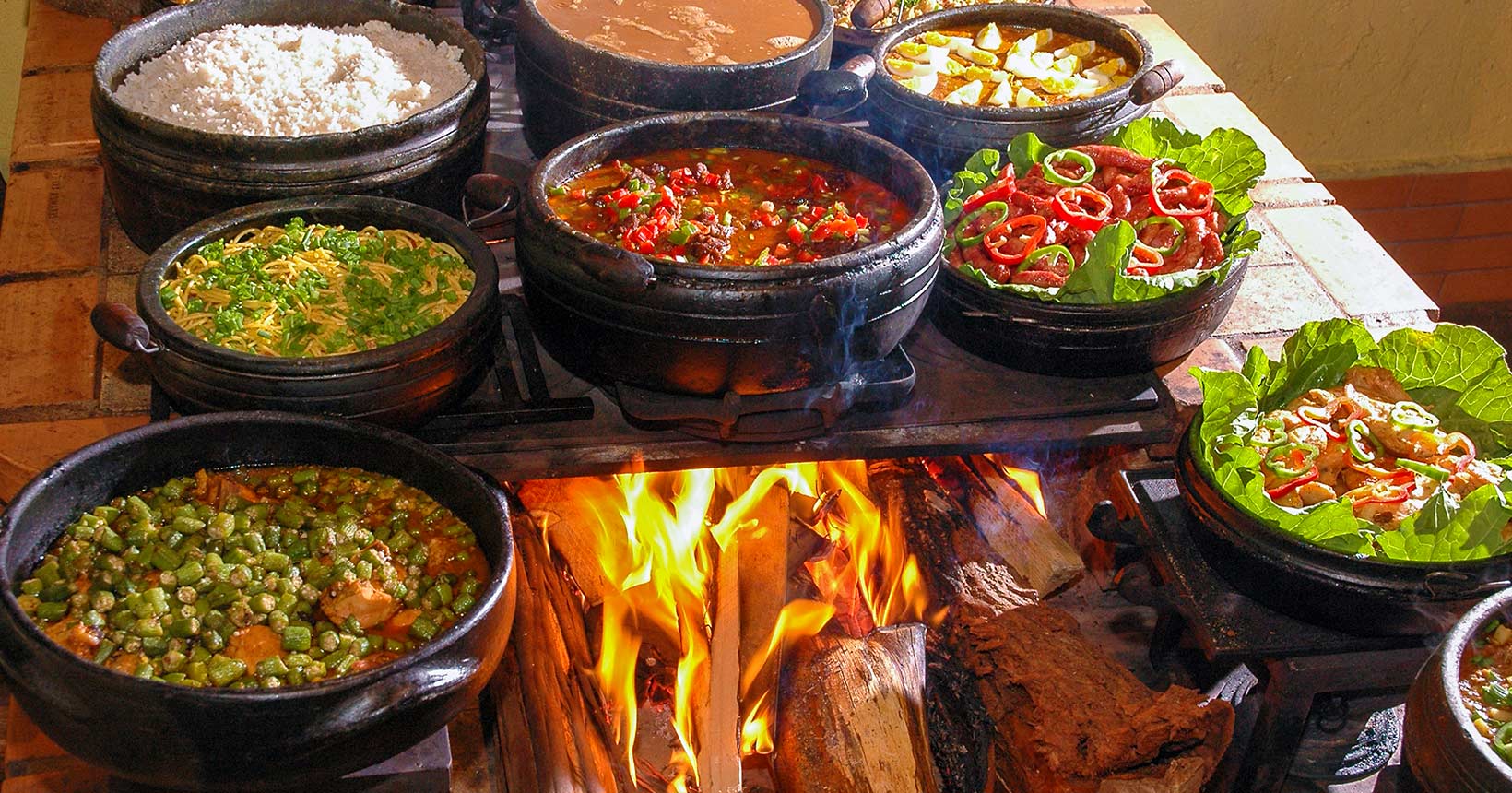 Os Melhores Restaurantes para Experimentar Comida Local em Cada Cidade